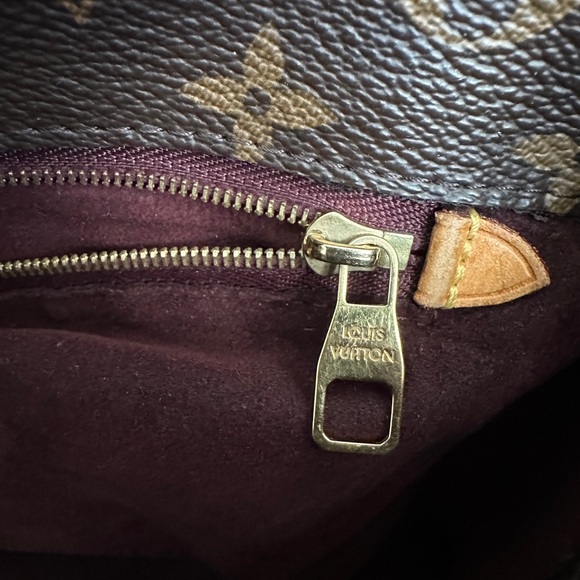 Authentic (receipt & paperwork included) Louis Vuitton "Voiltaire" handbag - Picture 8 of 14